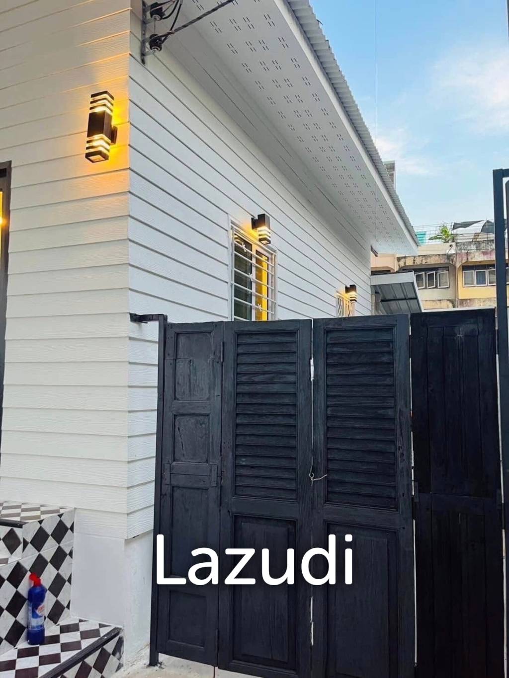 Mini House in sathorn size 152 SQ.M