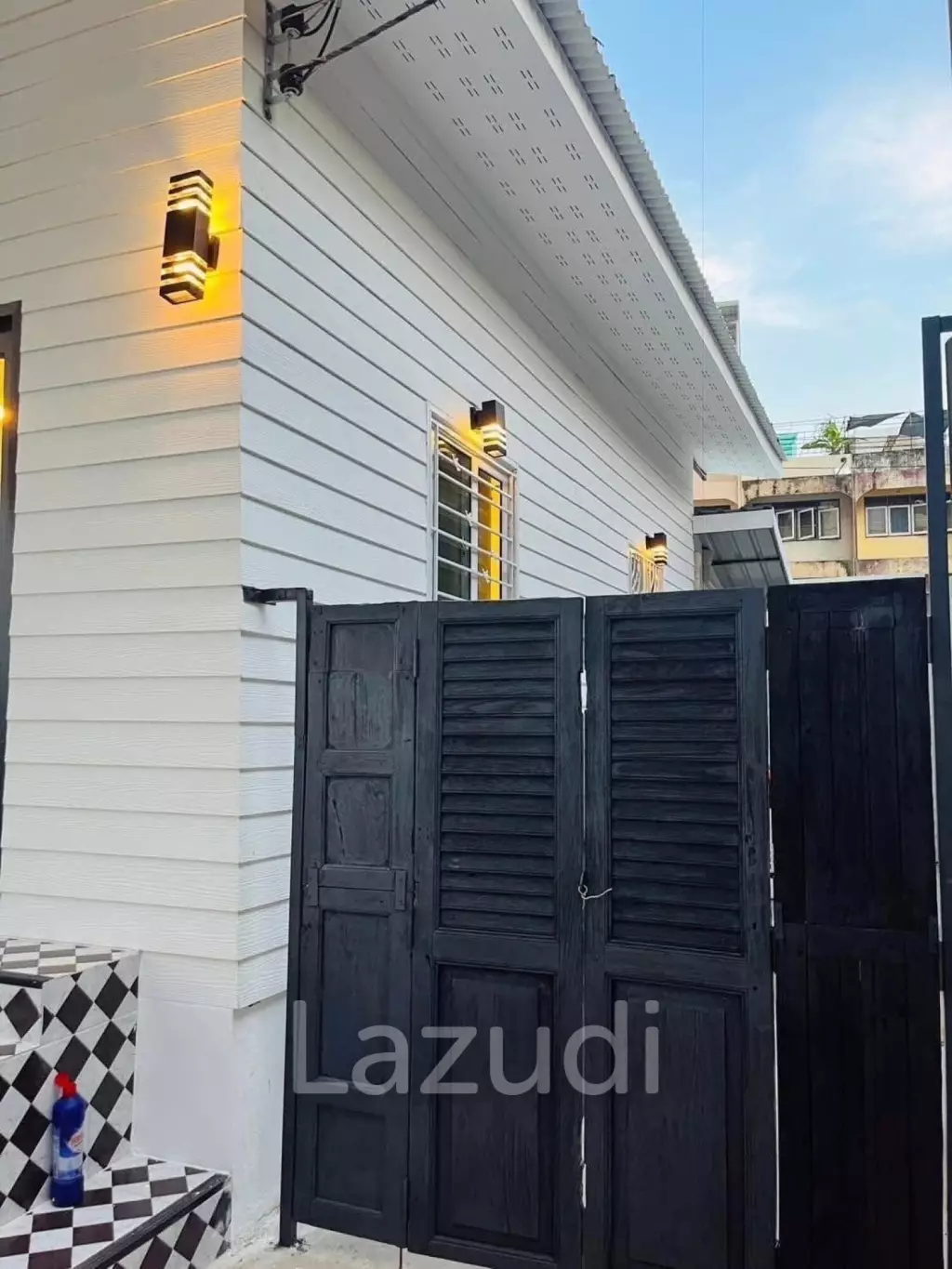 Mini House in sathorn size 152 SQ.M