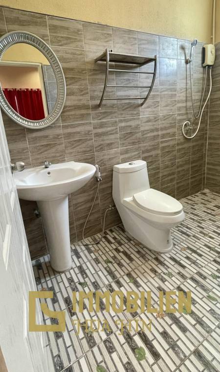 Сдается в аренду / 4 спальни + 3 ванные комнаты / частный бассейн