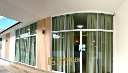 Сдается в аренду / 4 спальни + 3 ванные комнаты / частный бассейн