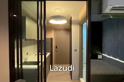 27.63 sqm modern studio condo on 11th floor at LIFE Asoke - Rama 9 Makkasan Bangkok