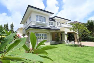 Spacious 2 Storey House for Rent with Private Garden in Chalong