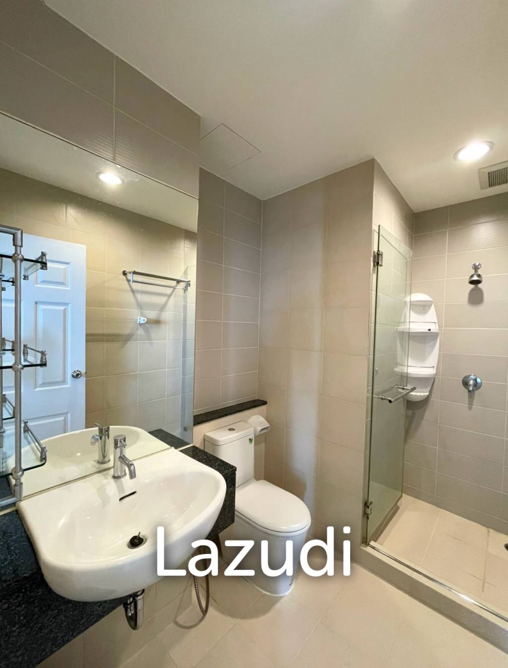 66 sqm condo at The Light House Khlong San Bangkok mid floor