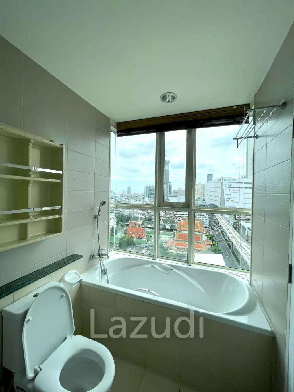 66 sqm condo at The Light House Khlong San Bangkok mid floor