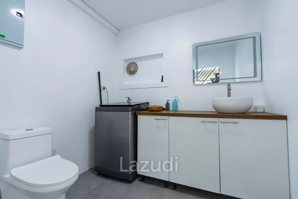 MODERN LOFT-STYLE CONTAINER HOME : 4 bed on large plot 2 rai