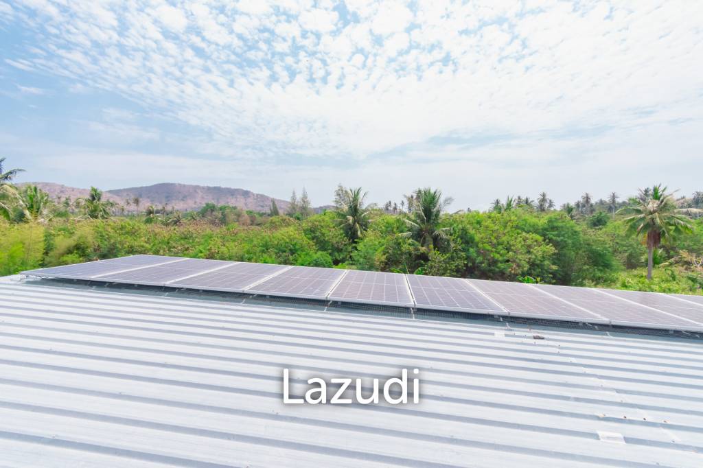 MODERN LOFT-STYLE CONTAINER HOME : 4 bed on large plot 2 rai