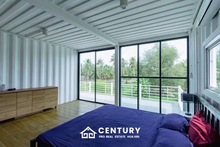 MODERN LOFT-STYLE CONTAINER HOME : 4 bed on large plot 2 rai