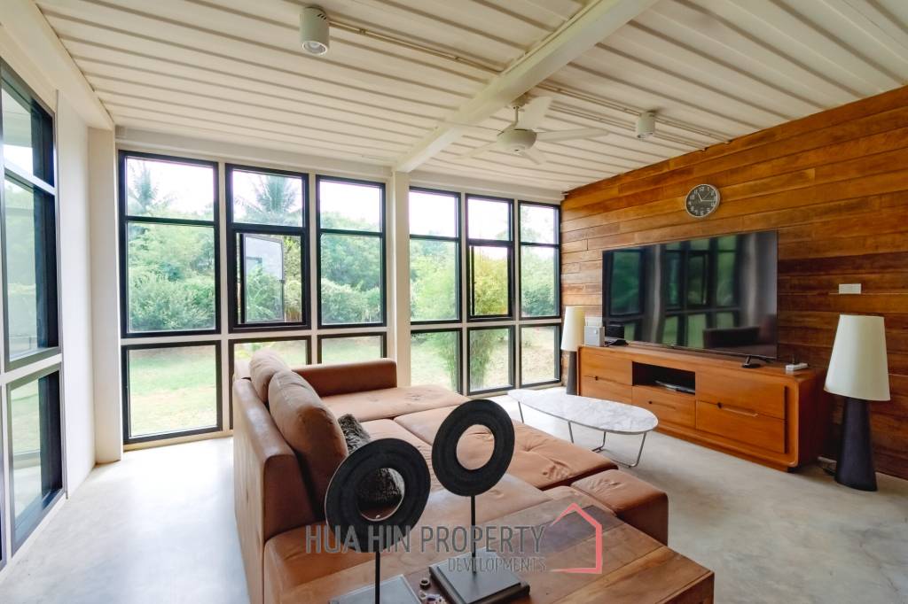 MODERN LOFT-STYLE CONTAINER HOME : 4 bed on large plot 2 rai
