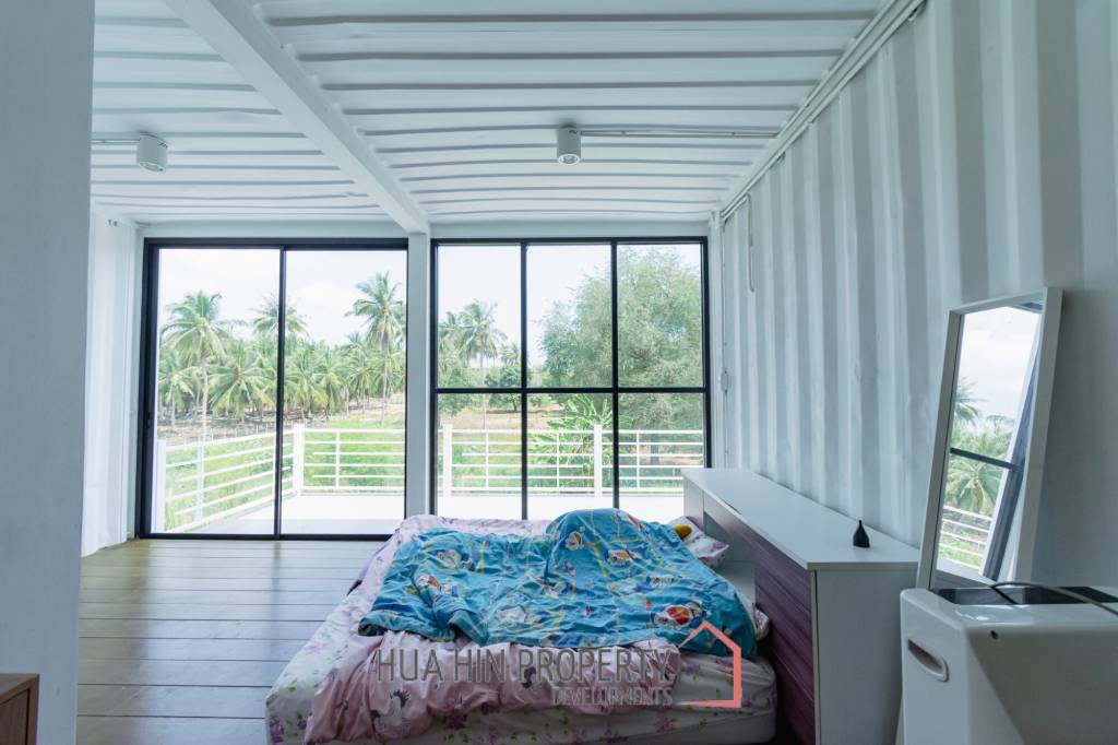 MODERN LOFT-STYLE CONTAINER HOME : 4 bed on large plot 2 rai