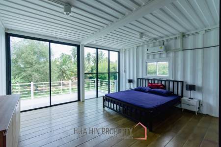 MODERN LOFT-STYLE CONTAINER HOME : 4 bed on large plot 2 rai