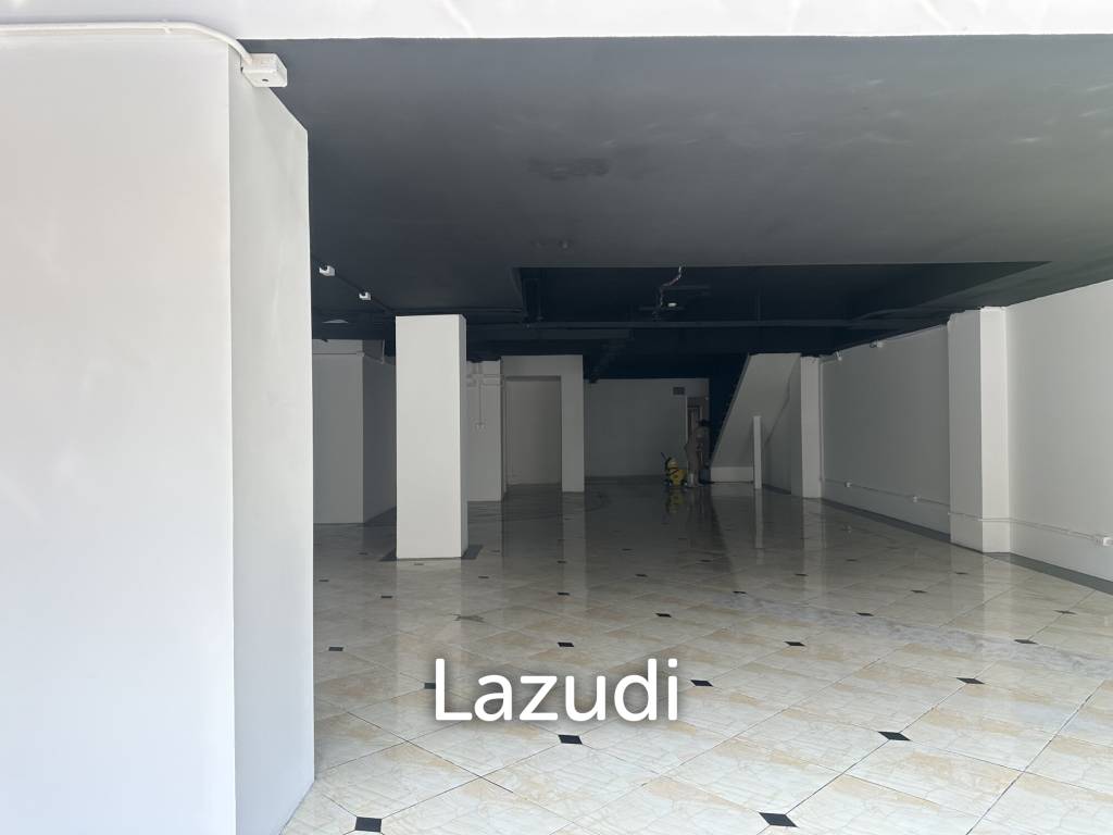 311 sqm retail space Piya Place Lumpini Pathum Wan Bangkok