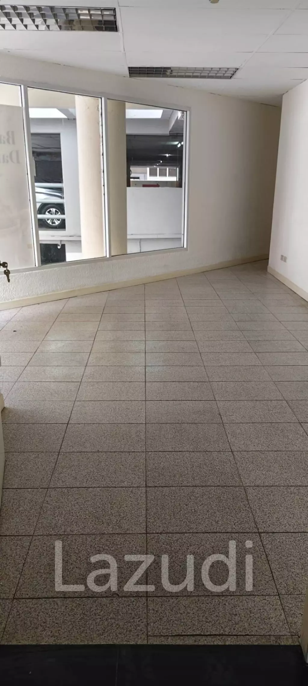 311 sqm retail space Piya Place Lumpini Pathum Wan Bangkok