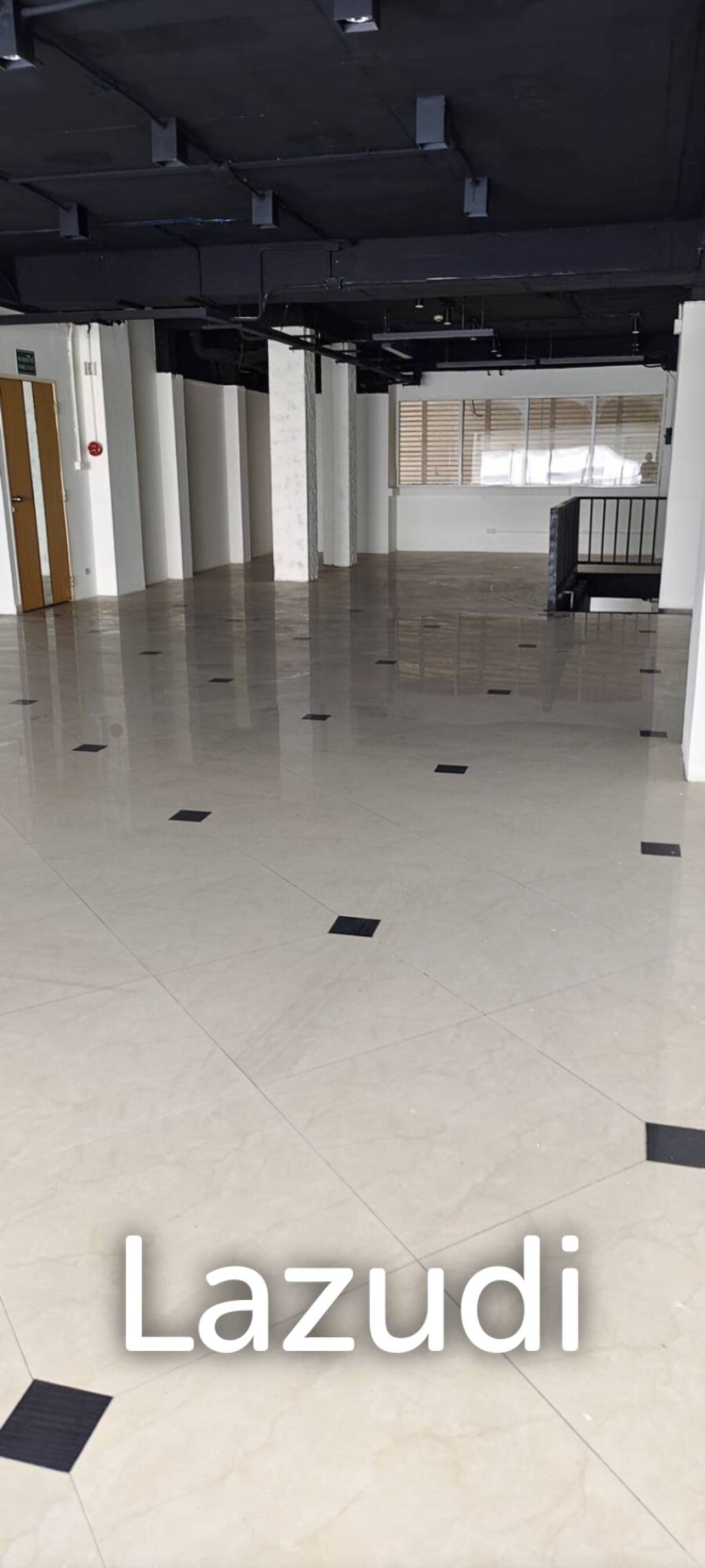 311 sqm retail space Piya Place Lumpini Pathum Wan Bangkok