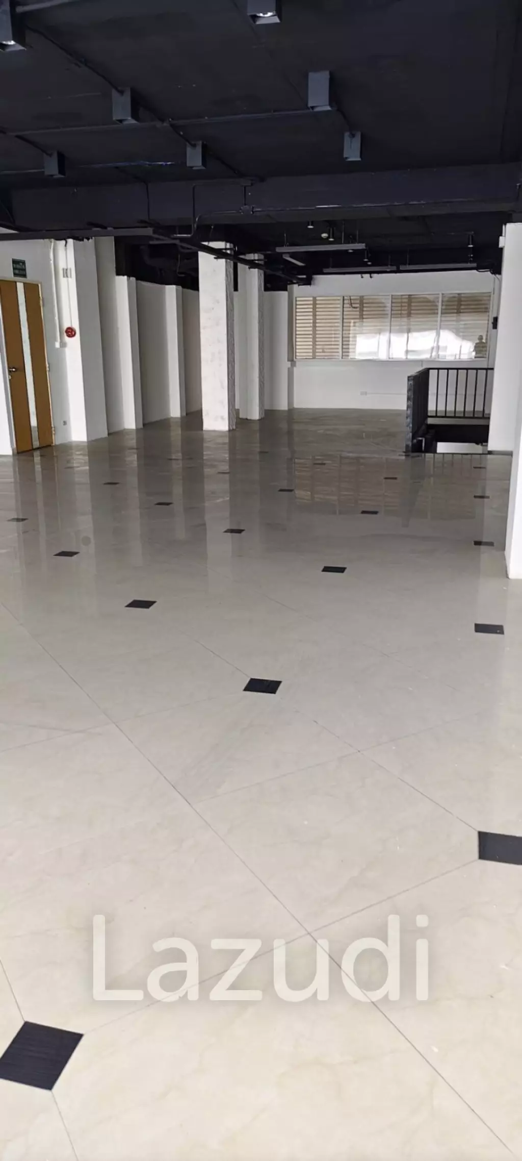 311 sqm retail space Piya Place Lumpini Pathum Wan Bangkok