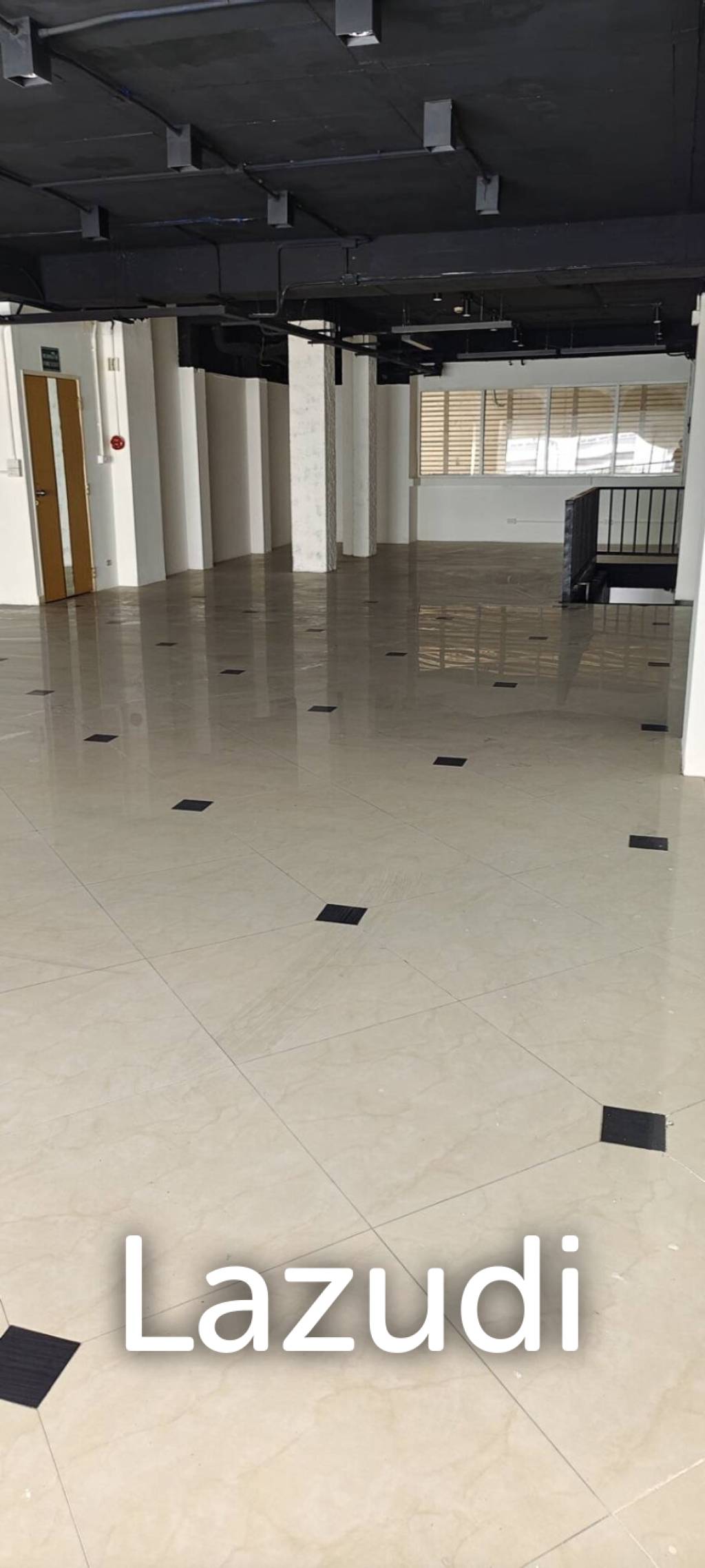 311 sqm retail space Piya Place Lumpini Pathum Wan Bangkok