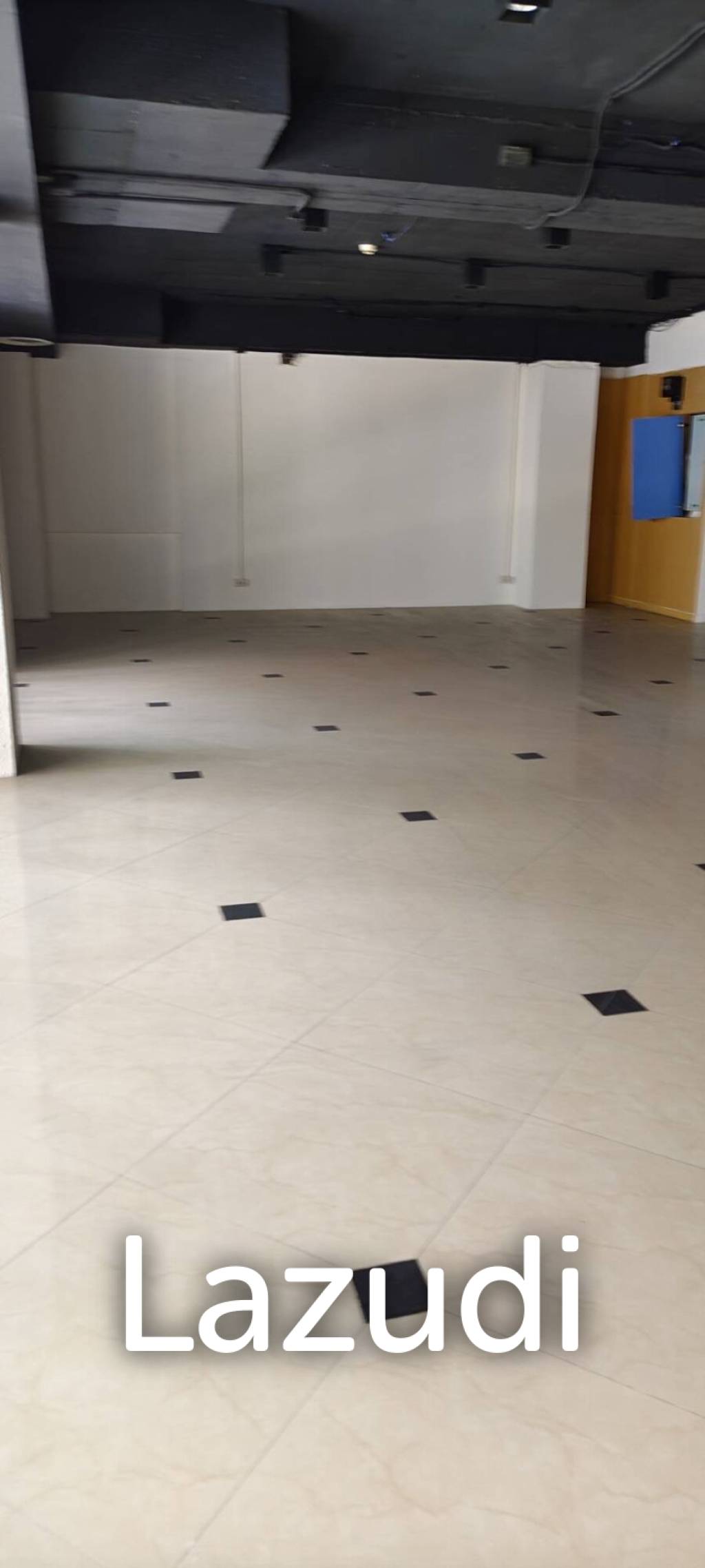 311 sqm retail space Piya Place Lumpini Pathum Wan Bangkok