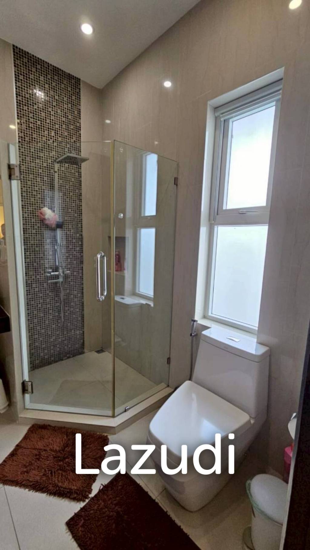 Palm villas : Modern 6 Bed Pool villa with large land plot