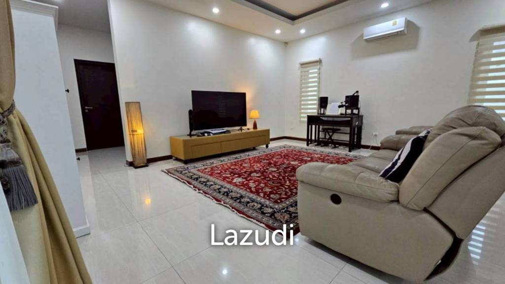 Palm villas : Modern 6 Bed Pool villa with large land plot