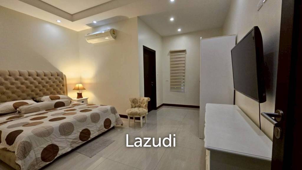 Palm villas : Modern 6 Bed Pool villa with large land plot