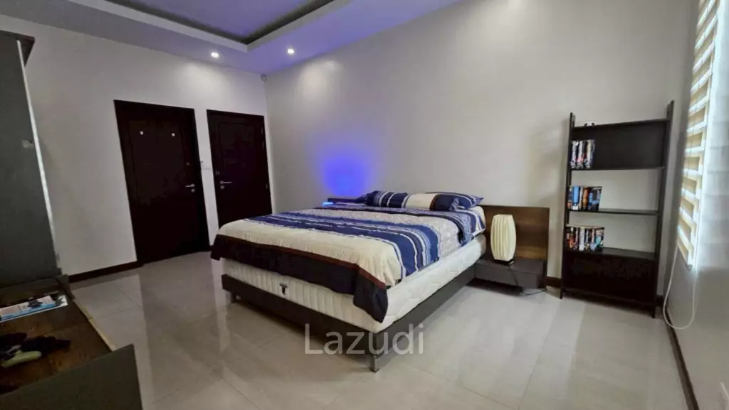 Palm villas : Modern 6 Bed Pool villa with large land plot