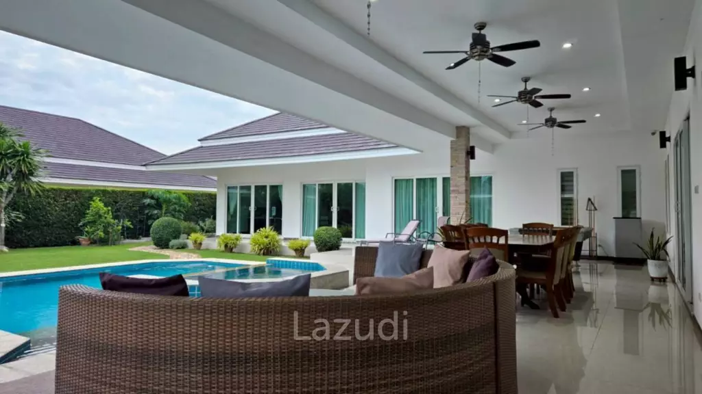 Palm villas : Modern 6 Bed Pool villa with large land plot