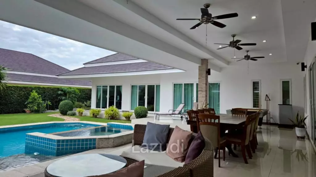 Palm villas : Modern 6 Bed Pool villa with large land plot