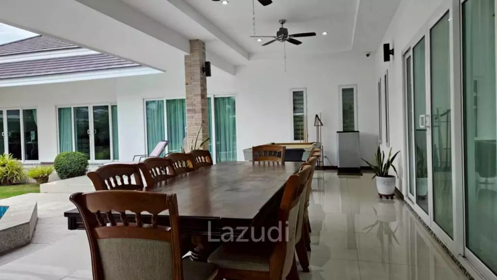 Palm villas : Modern 6 Bed Pool villa with large land plot