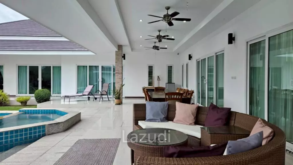 Palm villas : Modern 6 Bed Pool villa with large land plot