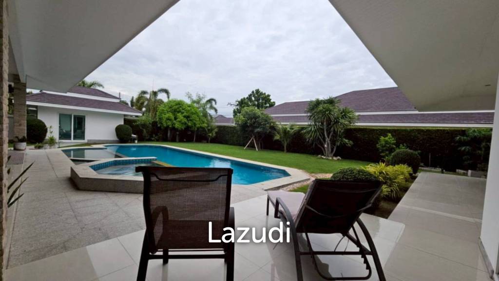 Palm villas : Modern 6 Bed Pool villa with large land plot