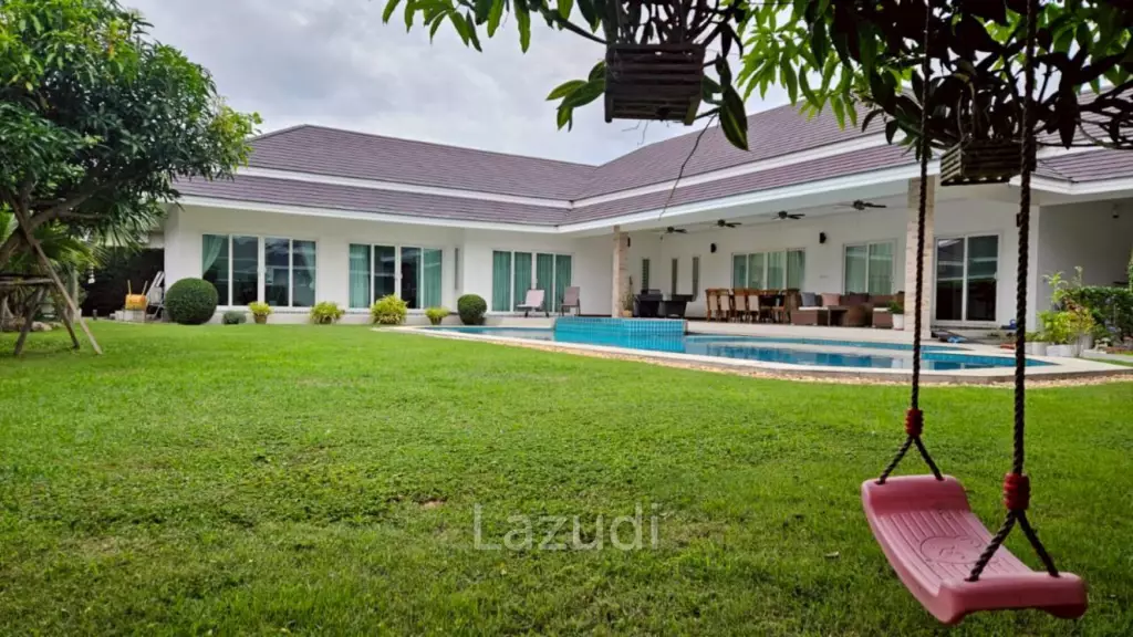 Palm villas : Modern 6 Bed Pool villa with large land plot