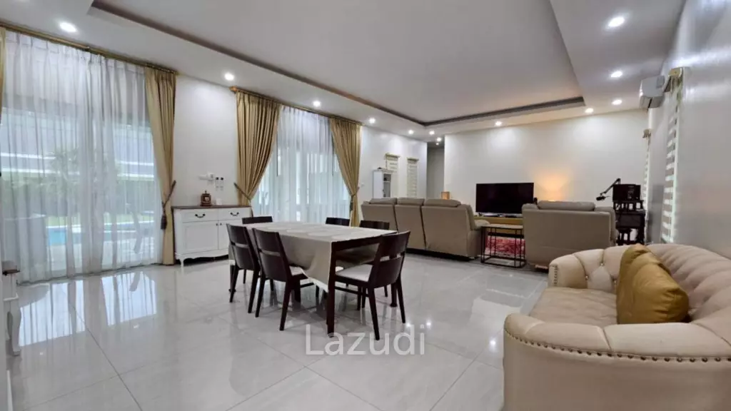 Palm villas : Modern 6 Bed Pool villa with large land plot