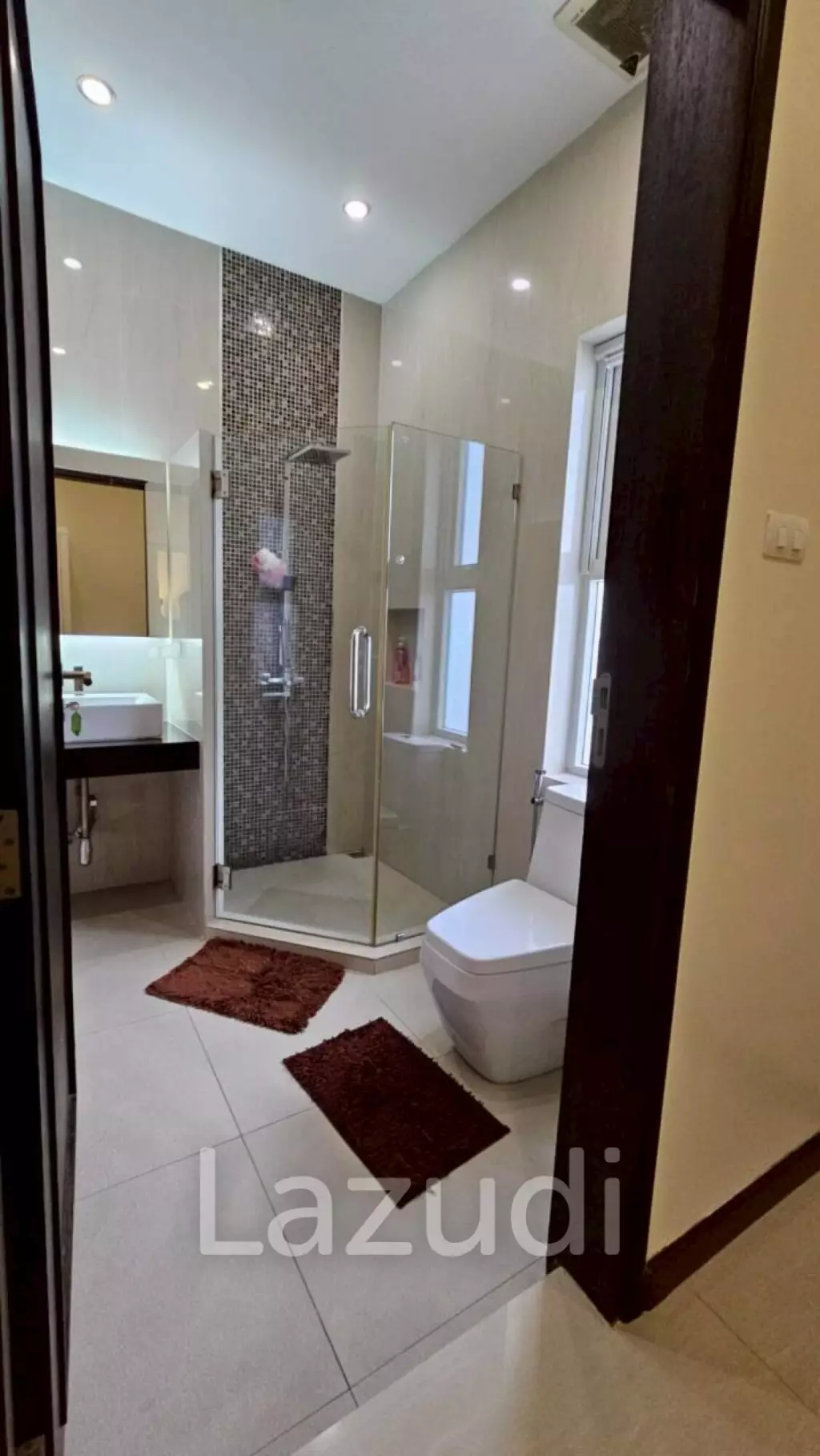 Palm villas : Modern 6 Bed Pool villa with large land plot