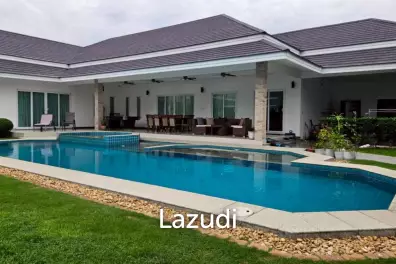 Palm villas : Modern 6 Bed Pool villa with large land plot