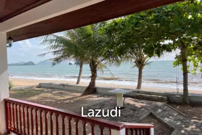 BEACHFRONT VILLA : 3 bed beachfront villa in Chumpon