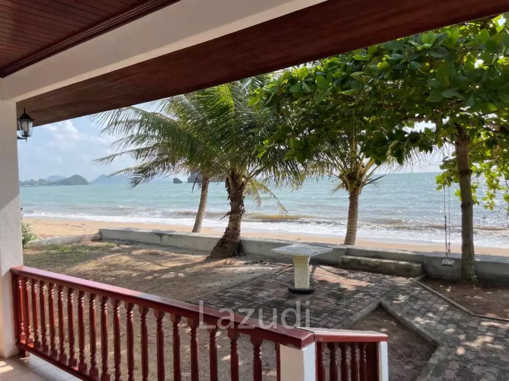 BEACHFRONT VILLA : 3 bed beachfront villa in Chumpon
