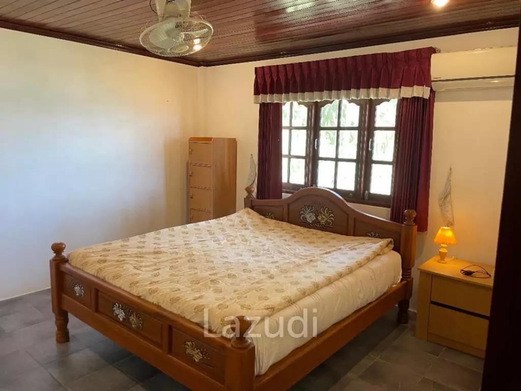 BEACHFRONT VILLA : 3 bed beachfront villa in Chumpon