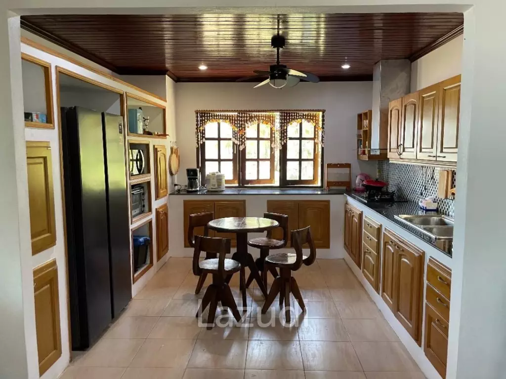 BEACHFRONT VILLA : 3 bed beachfront villa in Chumpon