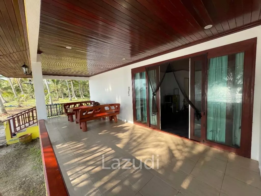 BEACHFRONT VILLA : 3 bed beachfront villa in Chumpon