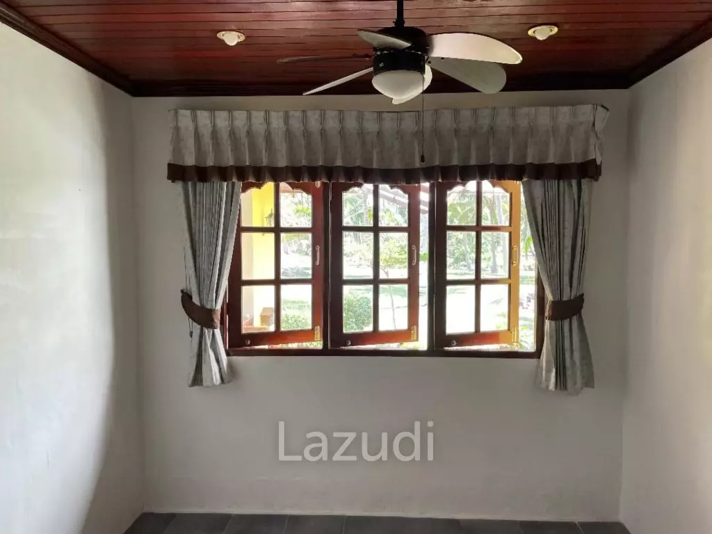 BEACHFRONT VILLA : 3 bed beachfront villa in Chumpon