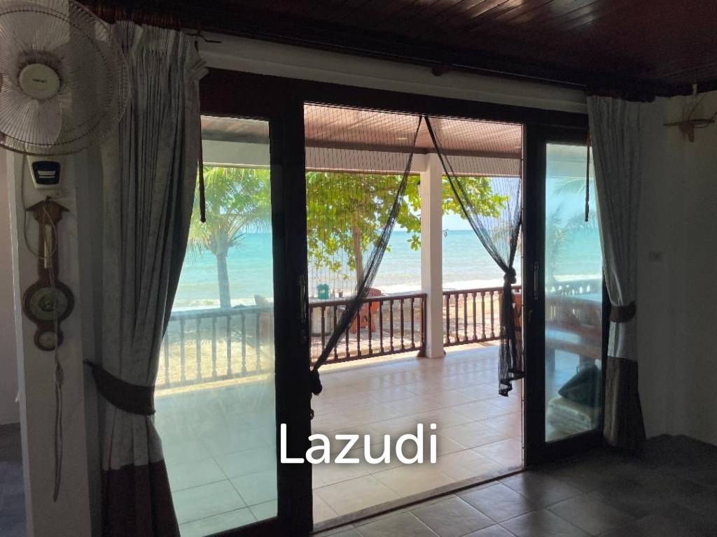 BEACHFRONT VILLA : 3 bed beachfront villa in Chumpon
