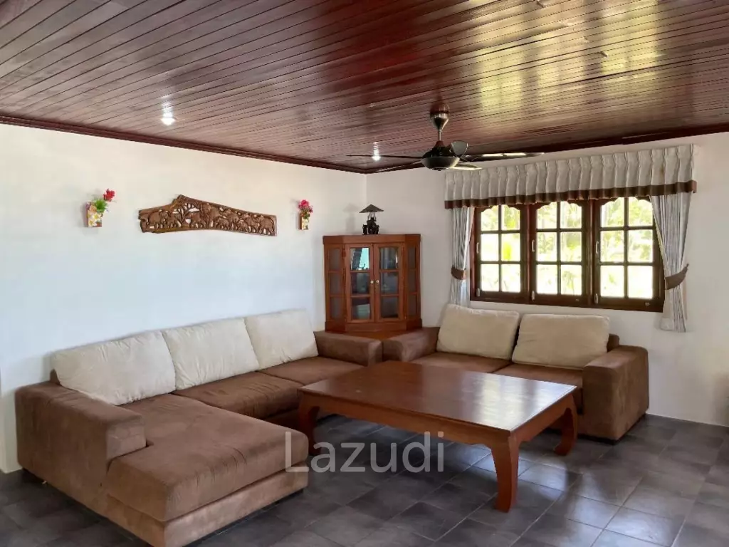 BEACHFRONT VILLA : 3 bed beachfront villa in Chumpon