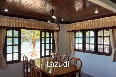 BEACHFRONT VILLA : 3 bed beachfront villa in Chumpon