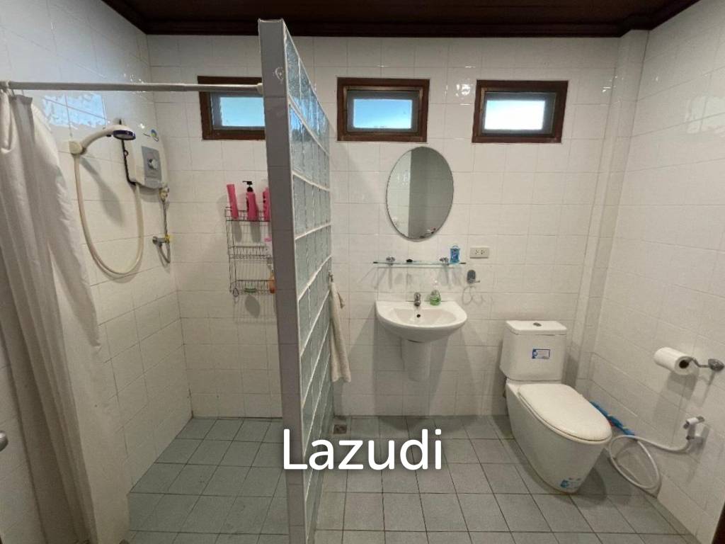 BEACHFRONT VILLA : 3 bed beachfront villa in Chumpon