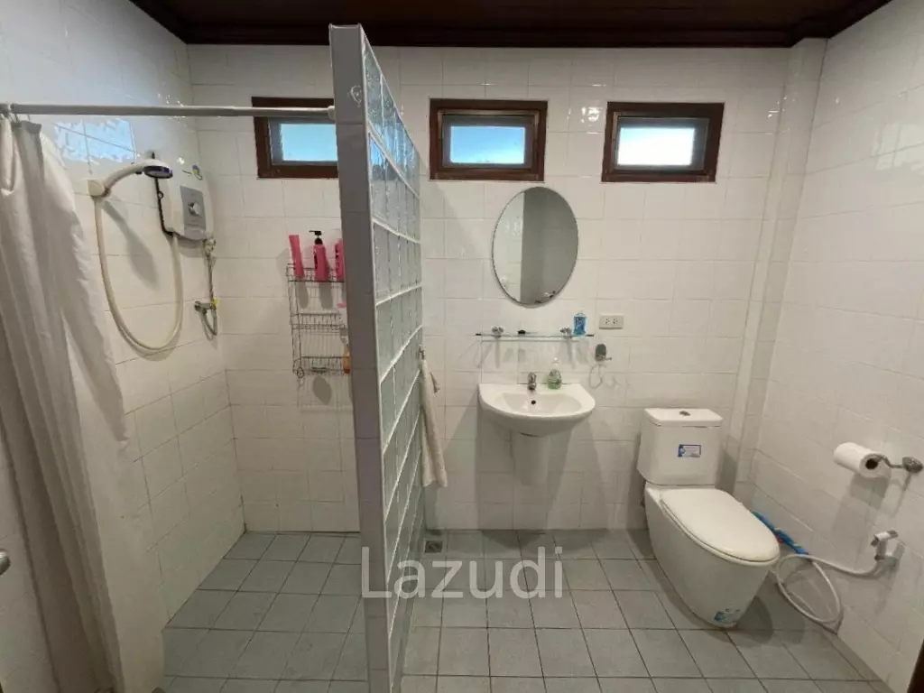 BEACHFRONT VILLA : 3 bed beachfront villa in Chumpon