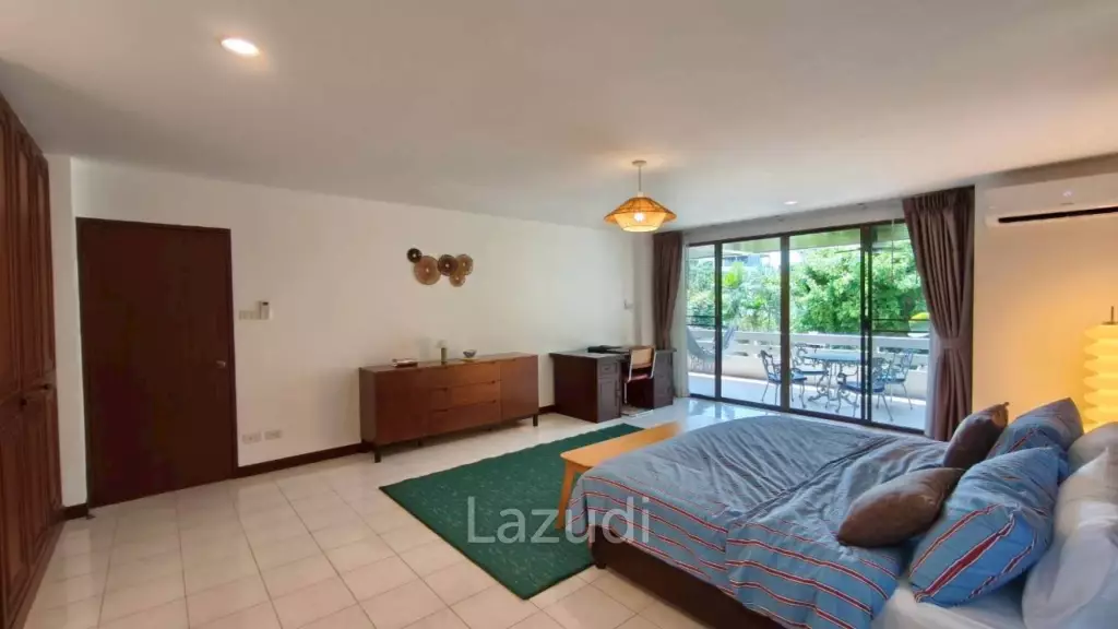 Direct Beachfront Grand Condotel Jomtien