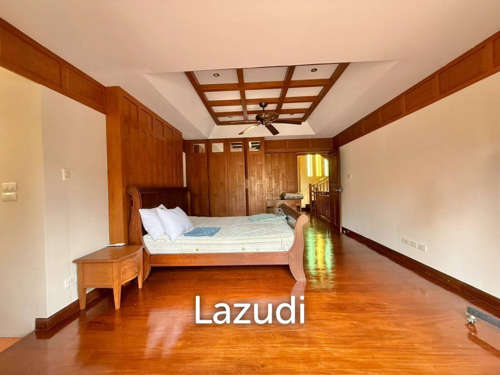 Iconic Thai-Bali Luxury Villa for Sale Dharawadi Na Jomtien