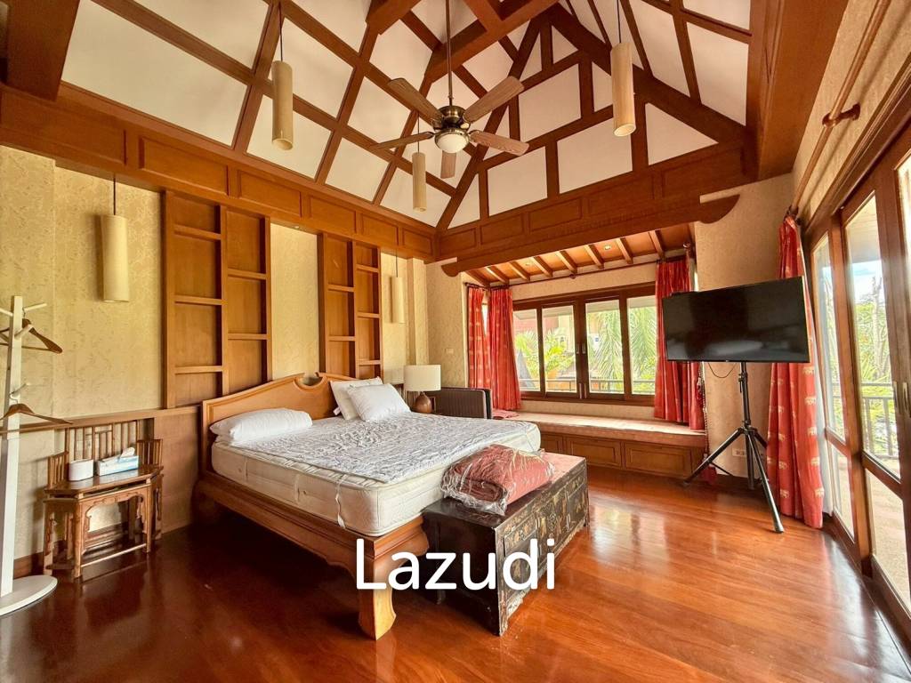 Iconic Thai-Bali Luxury Villa for Sale Dharawadi Na Jomtien