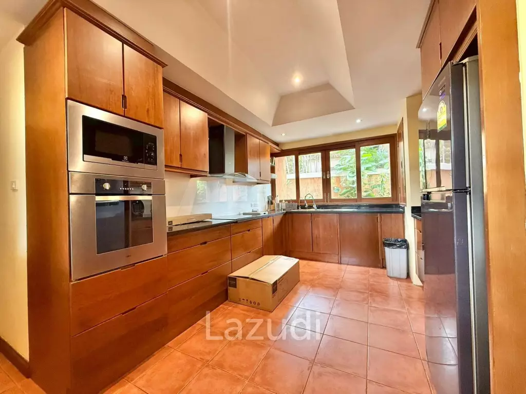 Iconic Thai-Bali Luxury Villa for Sale Dharawadi Na Jomtien