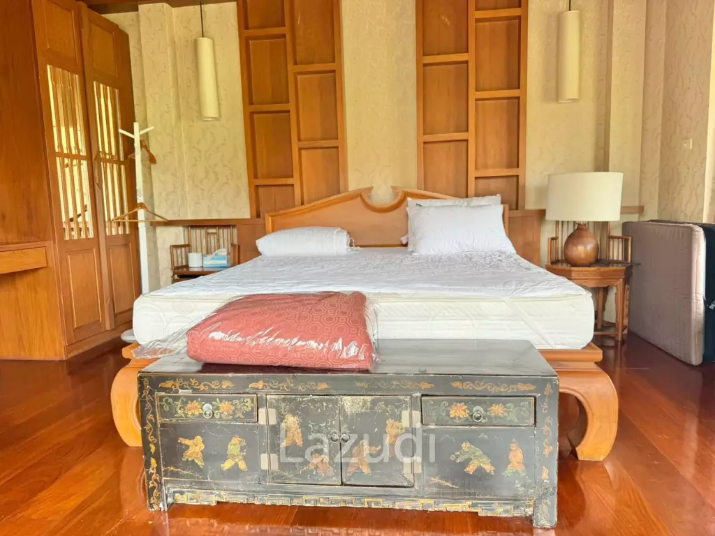 Iconic Thai-Bali Luxury Villa for Sale Dharawadi Na Jomtien