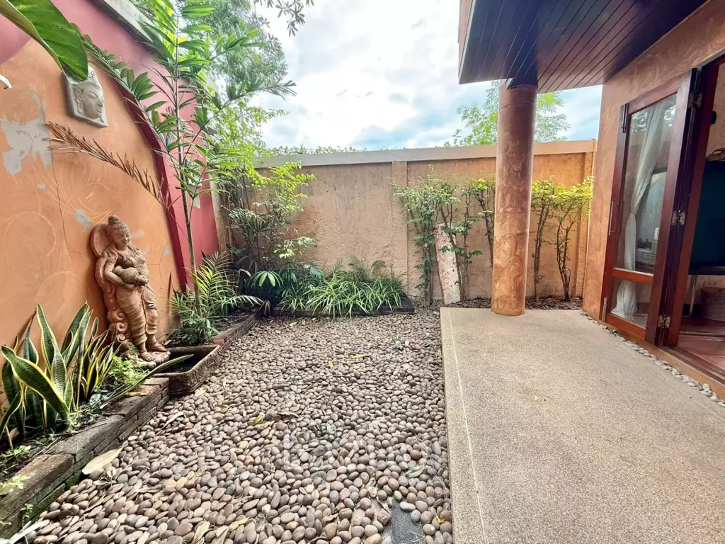Iconic Thai-Bali Luxury Villa for Sale Dharawadi Na Jomtien